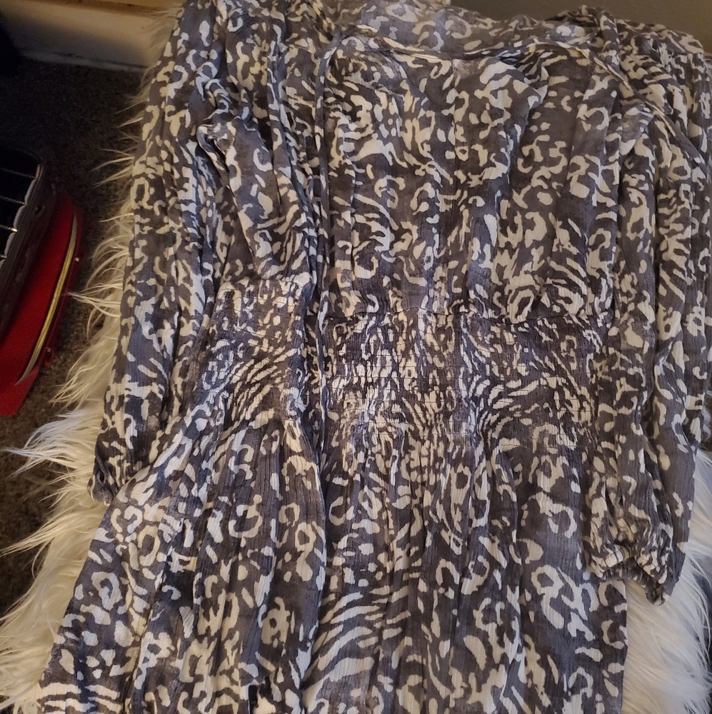 Short long sleeve dress